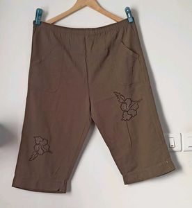 Floral Embroidered Capri Pants
