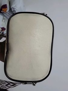 Woman sling bag