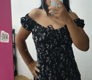 Chic Black Floral Print Tie-Up Top