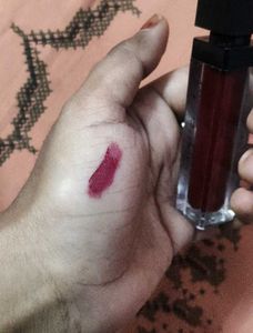 Huda Beauty Liquid Matte Lipstick