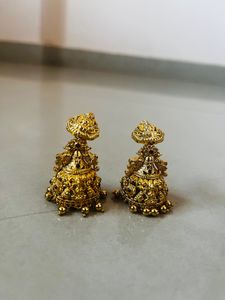 Jhumkis