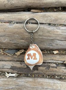 🐚✨ PERSONALIZED INITIAL SEASHELL KEYCHAIN – GOLD