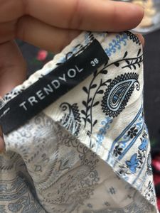 TRENDYOL Stylish Printed Crop Top
