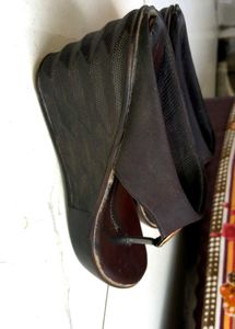 Stylish Black Wedge Flip-Flops