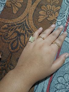 Set of 3 Chic Gold Rings