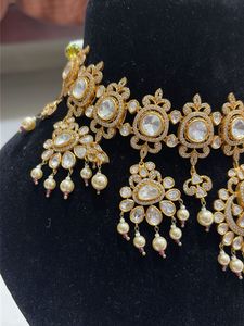 Brand new  Kundan and Pearl Necklace Set