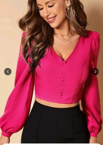Chic Fuchsia V-Neck Cropped Top
