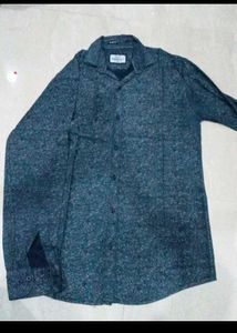 Men's Textured Button-Down Shirt