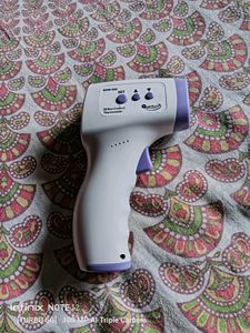 Quantum Non-Contact Infrared Thermometer