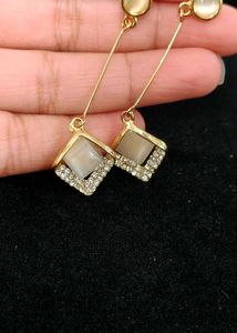Dangling Fashion Earrings