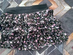 2 Smart Skirts For Cute Girls