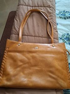 Very beautiful and stylish bag in elegant look.