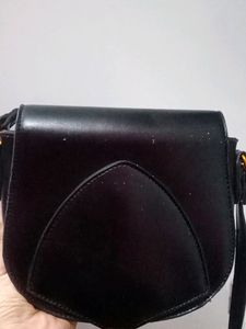 Black Saddle Bag