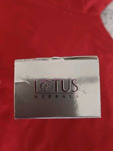 Lotus Herbals Probrite Serum+Creme