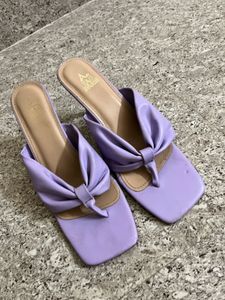 Lavender Thong-Strap Kitten Heels