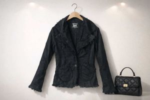 🖤 Authentic LEE Frayed Chic Jacket – Premium