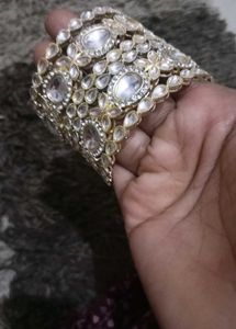 Exquisite Kundan Bangles