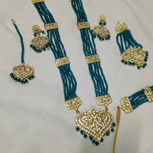 Stunning Teal Beaded Jewellery Set