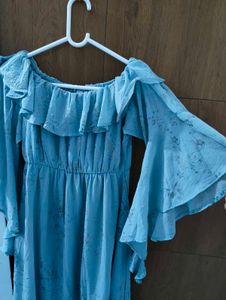 Chic Off-Shoulder Ruffled Dress