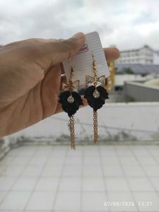 Black Leaf Bow Earrings