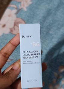 Iunik Beta-Glucan Lacto Barrier Milk Essence