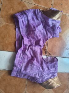Purple Saree with Embellishments blauz