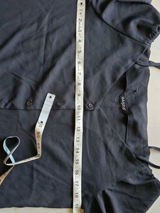 Stylish Black Harpa Top