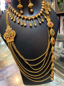 Exquisite Gold Plated Kundan Necklace Set with Ear