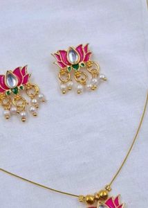 Lotus Motif Pearl & Kundan Jewellery Sets 2