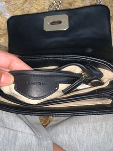 Pareois Sling bag