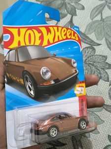 Hot Wheels Porsche 911 Carrera RS 2.7
