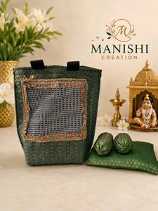 Laddu Gopal Ji travel bag