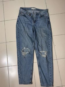 Light Wash Ripped Mom Jeans