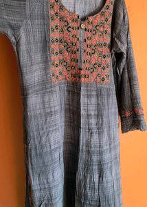 Embroidered Grey Kurta