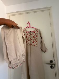Beige Kurta pant with pink Floral Embroidery
