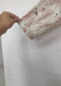 Pretty Top With Beautiful Parrot Prints