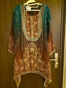 Embroidered Kurta Set with Ombre Pattern XL
