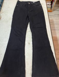 Y2K baddie Black Flared Bootcut Jeans🪩🌶️