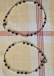Elegant Black &amp; Silver Anklet