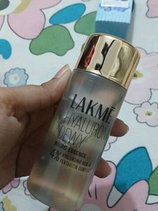 Lakme Hyaluronic Dewy Micro-Essence