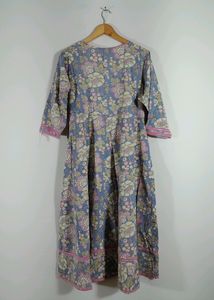 Palakh Multicolored Floral Printed Kurta (Women)