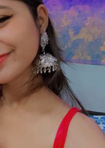 Oralia Jhumka