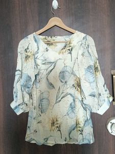 Floral Print V-Neck Top