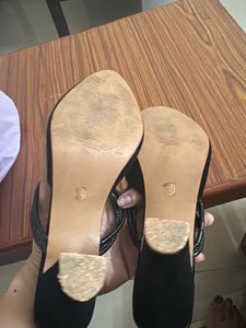 Elegant Black Suede Mules