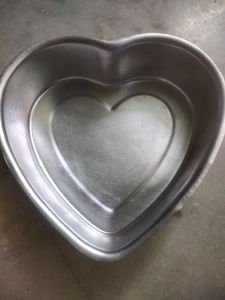 Cake baking utensils
