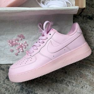 Nike Air Force 1 Pink Sneakers
