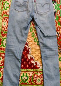 Levi's Light Wash Denim Jeans