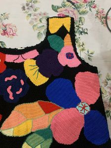 Crochet Floral Applique Tank Top