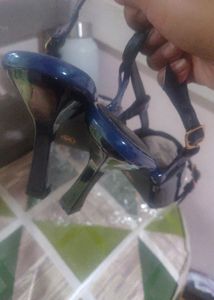 Chic Navy Slingback Heels