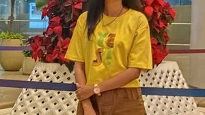 Yellow Graphic Print Cropped T-Shirt